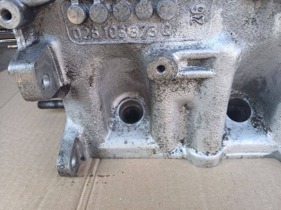 Гбц головка блока 026103373Q  1.6 1.8 VW pasat B3.4 Golf 2.3 aubi 80