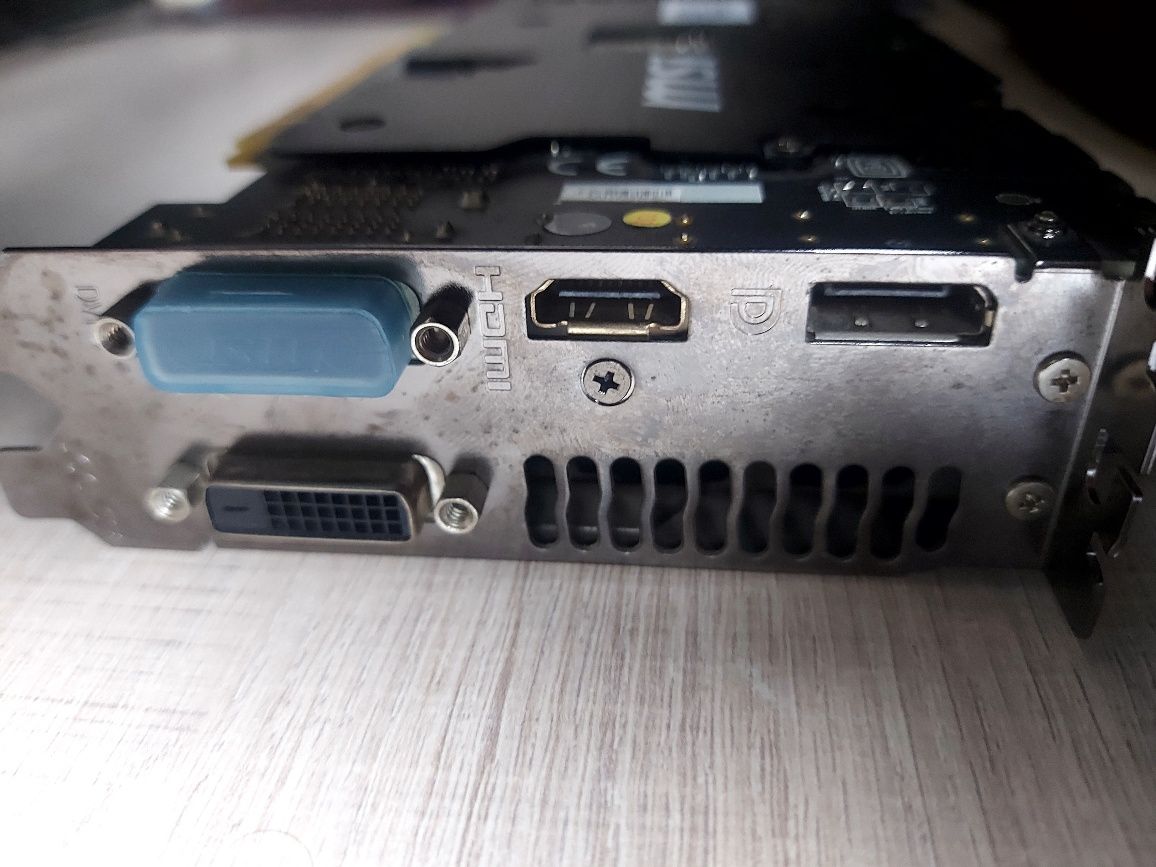 Karta graficzna Radeon R9 290 4Gb MSI