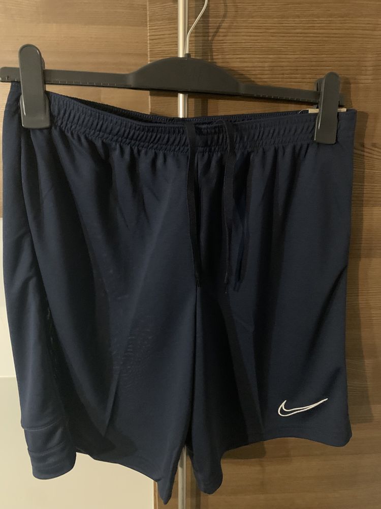 Spodenki  nike air m/l