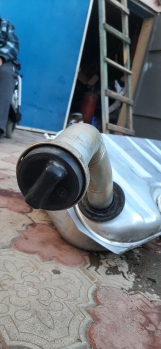 Бак топливный  Mercedes w210