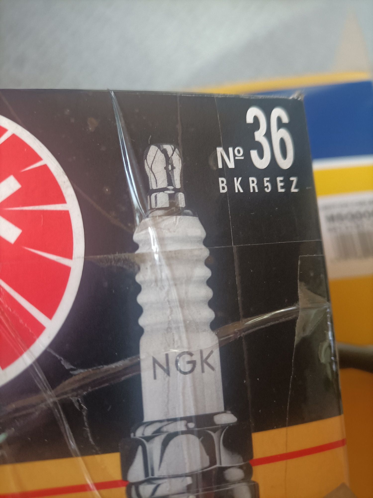 Przewody zapłonowe i świece Punto I/II 1.2 8V Magnetti + NGK