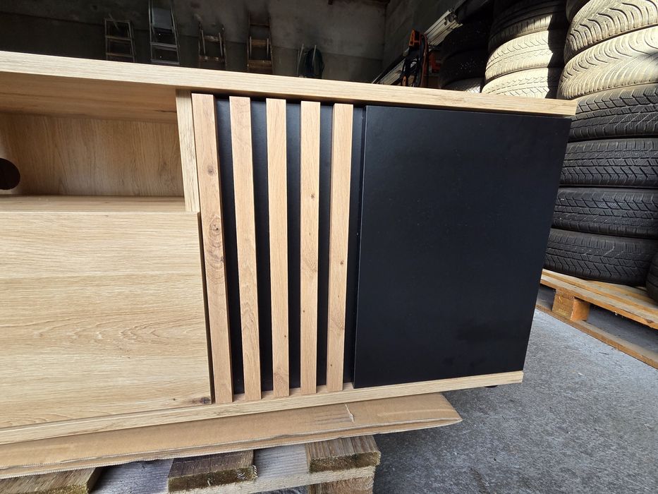 Szafka RTV Vabres 135 cm dąb Artusa lamele