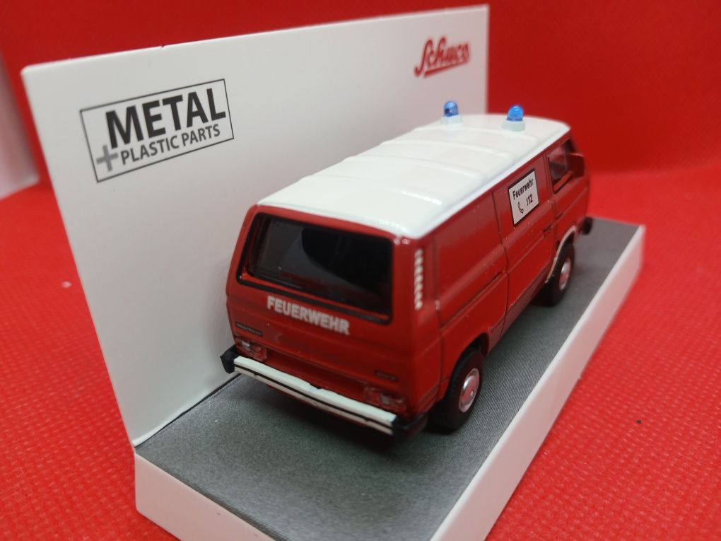 Miniatura 1-64 VW  T3 dos Bombeiros  da Shuco nova
