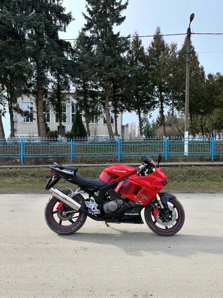 Продам мотоцикл  Hyosung