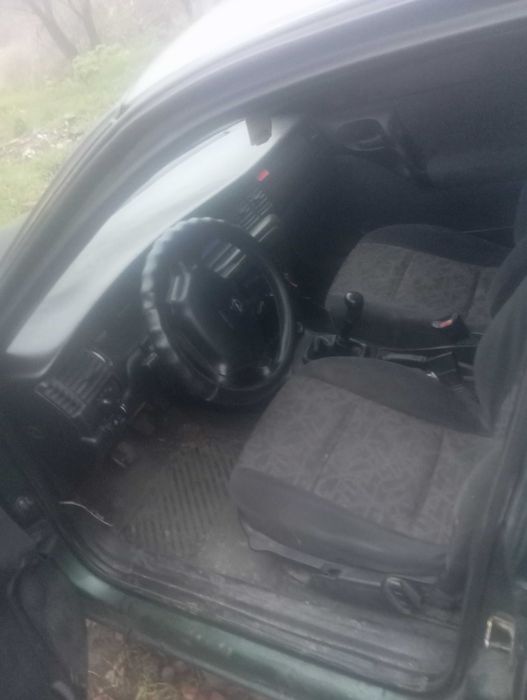 На ходу битое крыло есть на замену торг