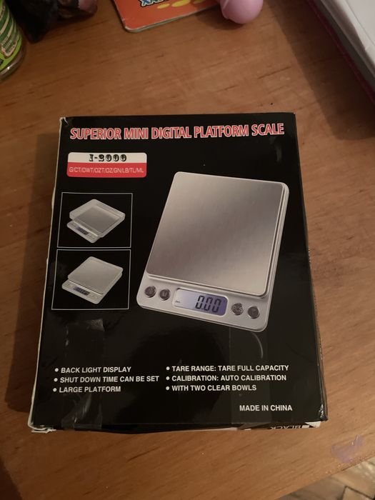 Ваги кухонні 3-4 кг від 0,1 г