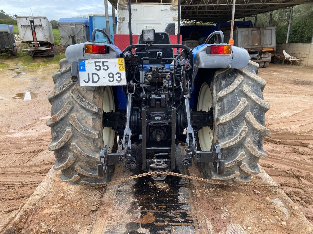 Vendo Trator New Holand 40 50 F