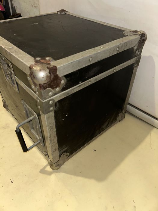 SKRZYNIA do sprzętu grającego