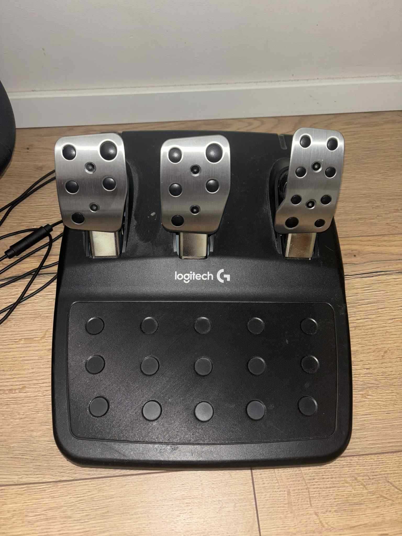 Kierownica Logitech G923 SE Shifter Combo z pedałami do PS5, PS4, PC