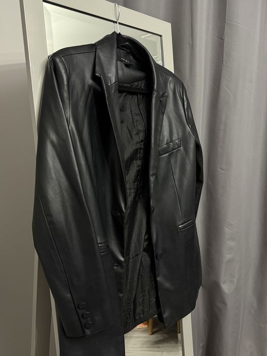Піджак шкіряний чорного кольору