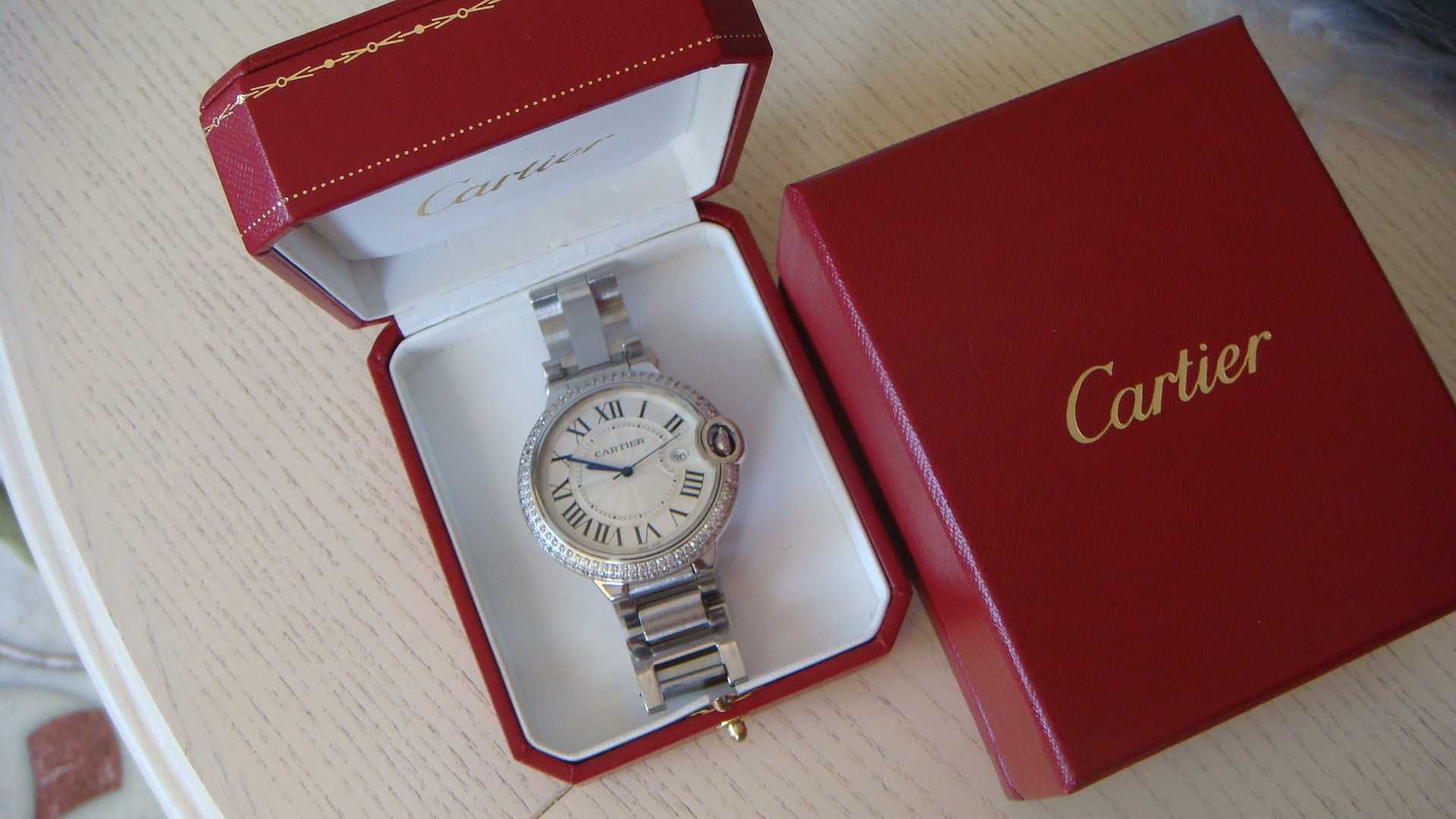 Женские наручные часы Cartier Ballon Bleu