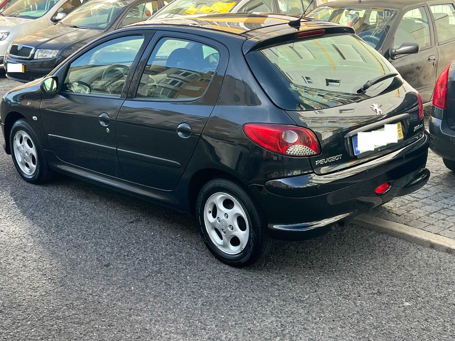 Peugeot 1.4 HDI Black and Silver - Muito económico
