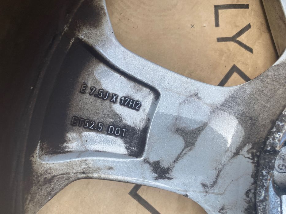 Felgi Aluminiowe Ford Kuga MK2 5x108 7.5x17” ET52,5 oryginał b. ładne
