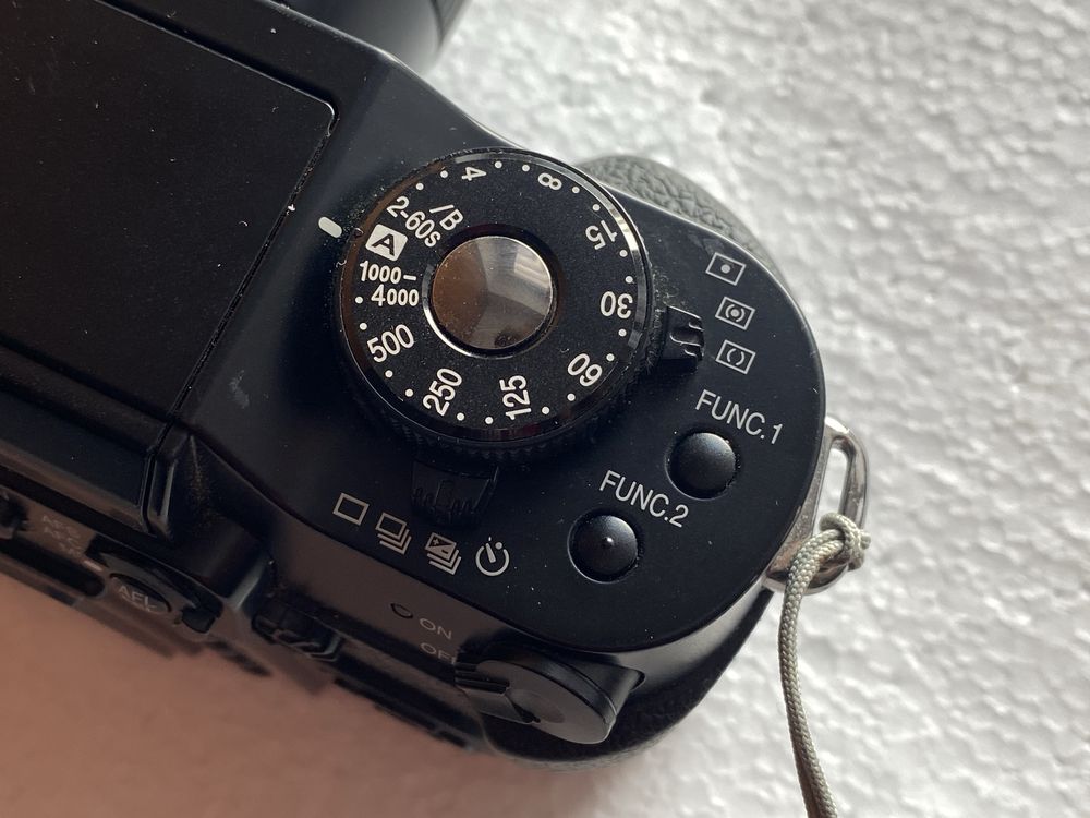Panasonic L1 + Zuiko 35 mm f/3.5 Macro | Magia koloru CCD