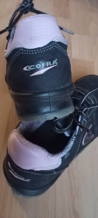 Італійські кросівки Cofra робочі з пластиною