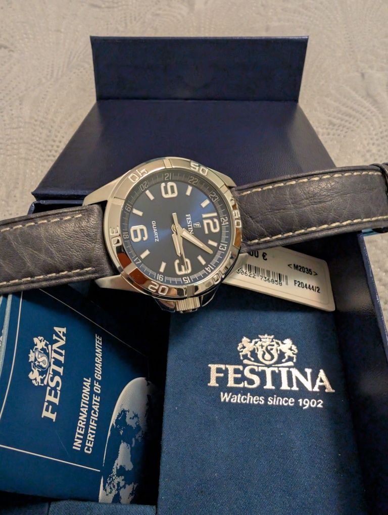 Nowy, efektowny zegarek Festina, koperta 44 mm, skórzany pasek
