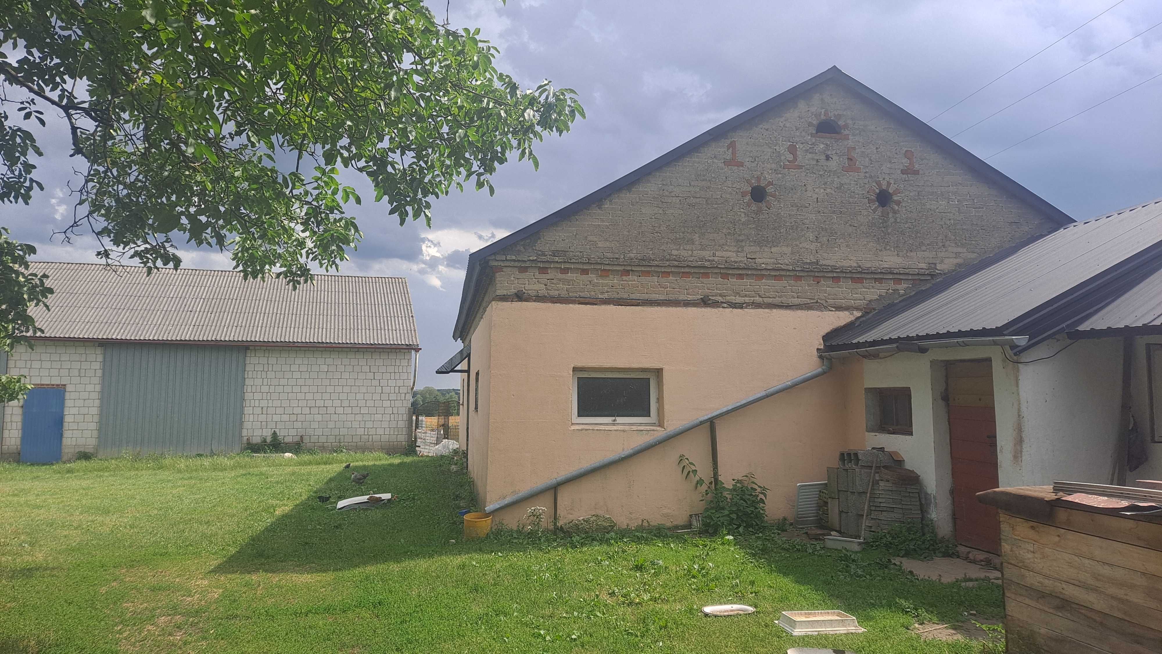 Dom jednorodzinny i budynki gospodarcze