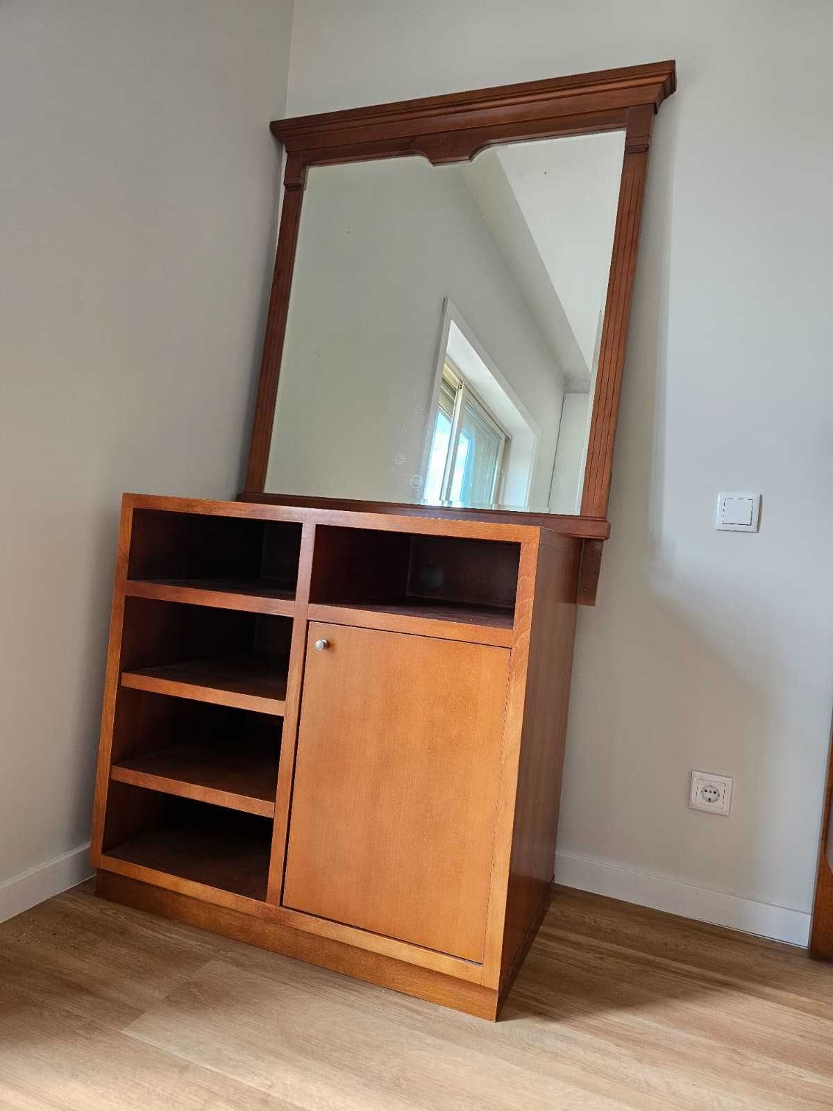 Cama casal + cómodas e espelho