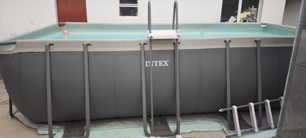 Piscina intex ultra usada