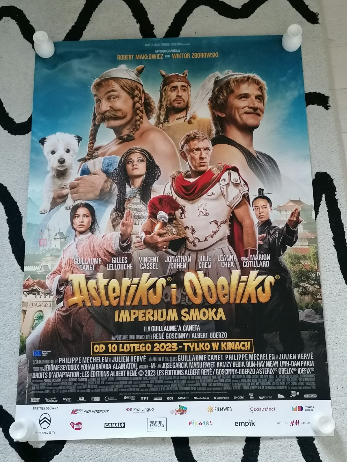 Plakat filmu ,,Asteriks I Obeliks imperium smoka'''