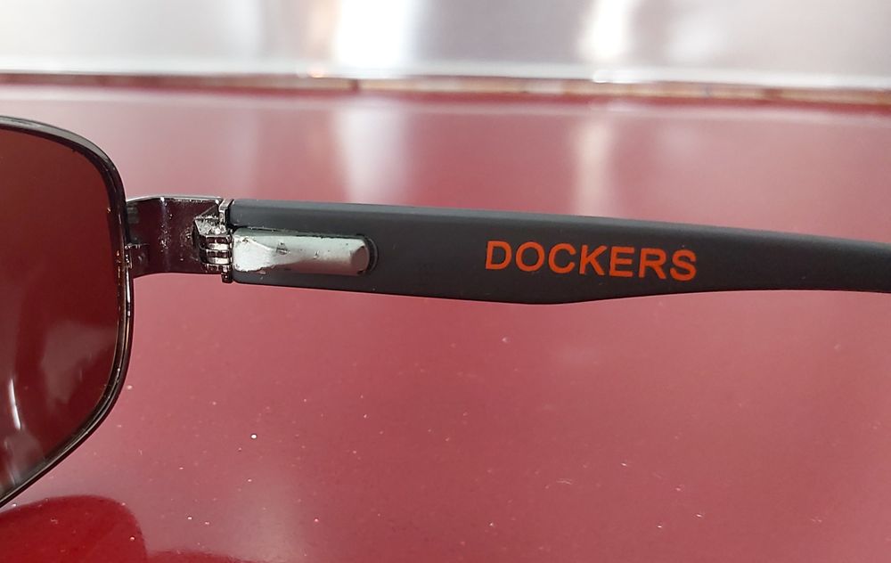 Óculos da Dockers Novos