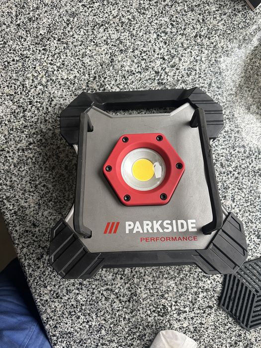 parkside прожектор 10 lm із блоком на 220v