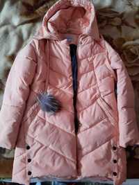 Куртка б/у рожевого кольору на дівчинку підлітка