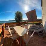 Rentyny Place4You. Dom nad jeziorem z prywatną plażą i balią.