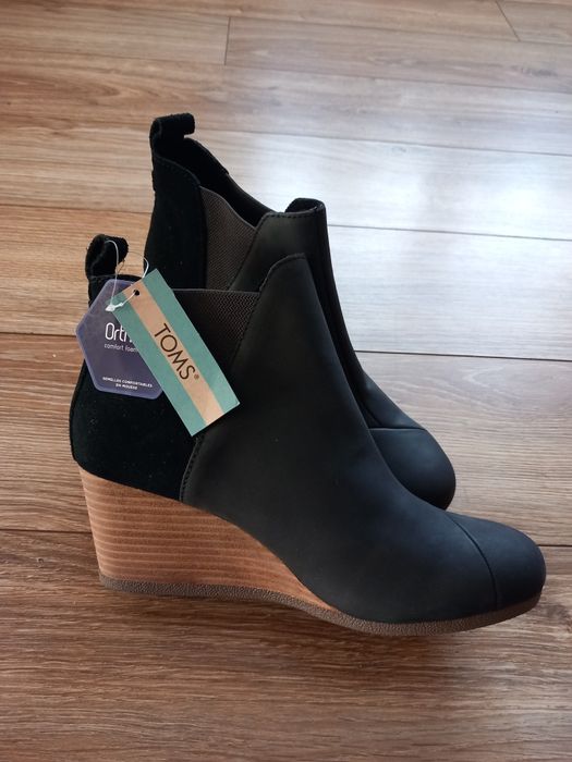 TOMS botki na koturnie NOWE 39
