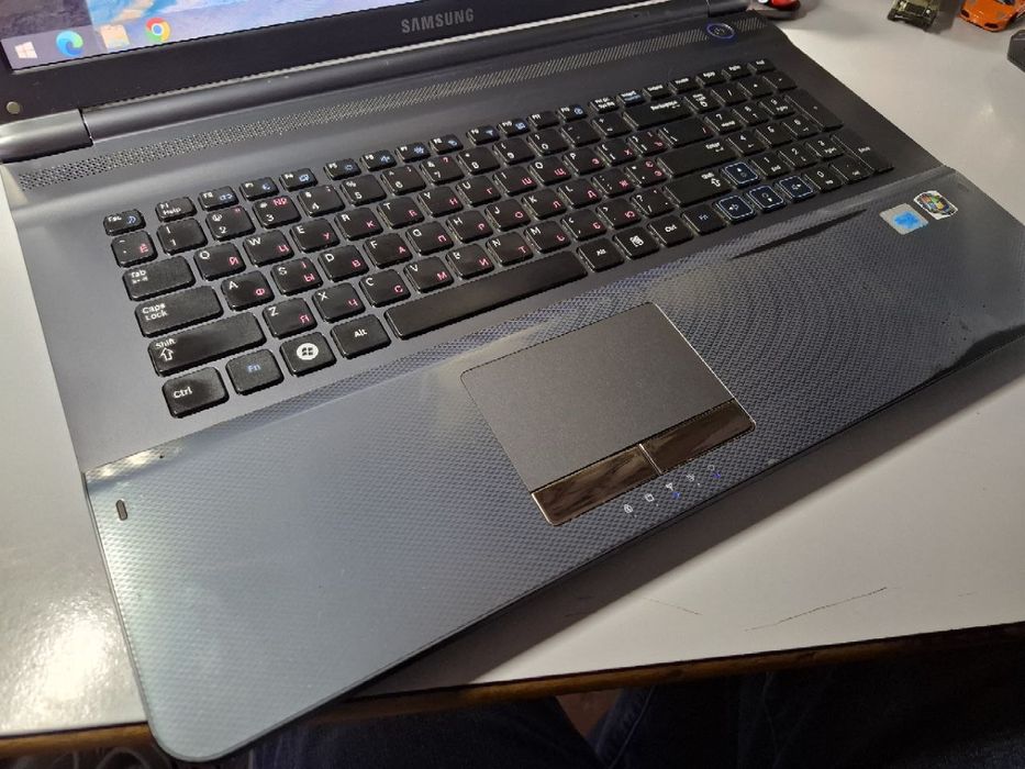 Ноутбук samsung np-rc7109 хорошому стані. Відмінно підходить для робот