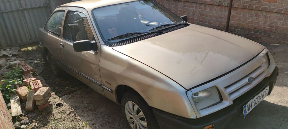 Авто Ford Sierra MK1