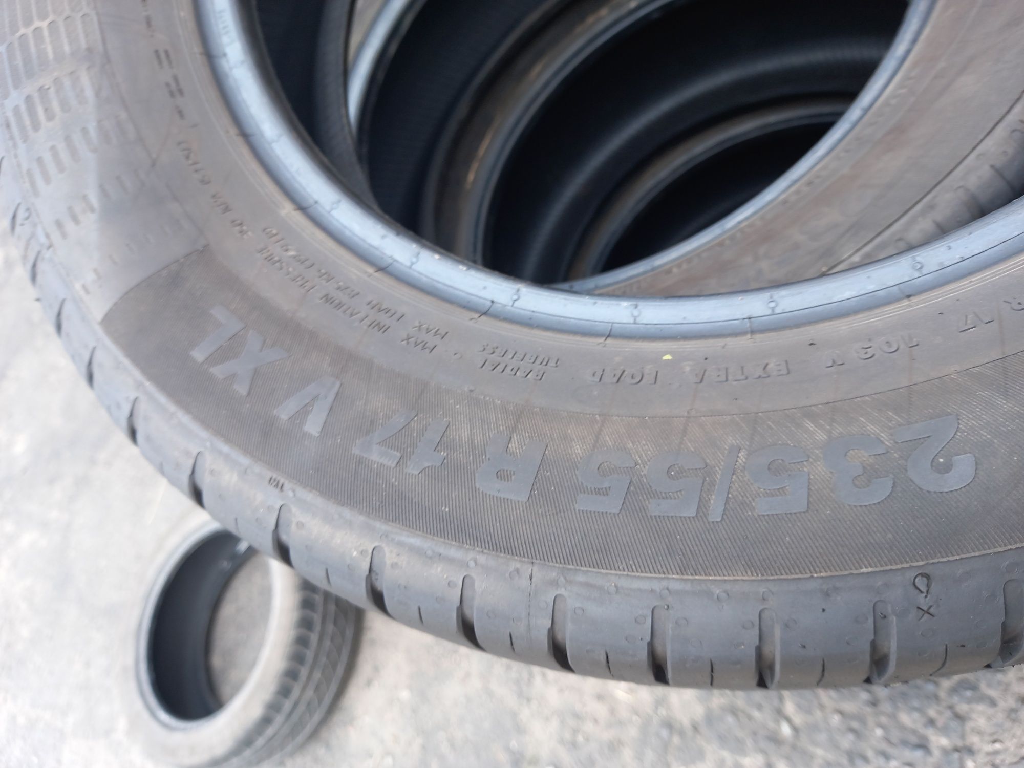 Opony używane jak nowe 235/55/17 continental 2x8 mm 2022 rok prod