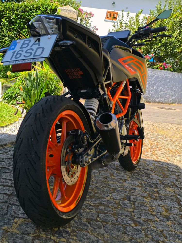 KTM duke 125