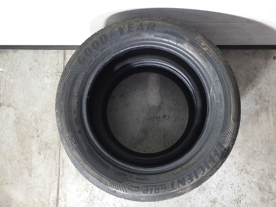 2szt. 225/55/17 97Y Goodyear EfficientGrip Perf 5mm 2022r [ 10169 ]