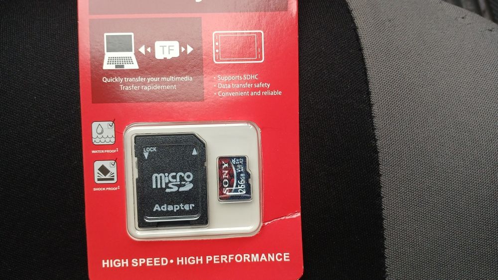 Продам флешку 256 гб.