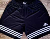 Adidas  spodenki  sportowe  w rozmiarze M