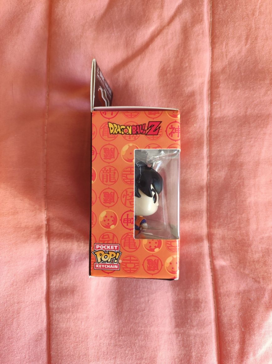 Funko Pop Pocket Keychain Goku with Kamehameha