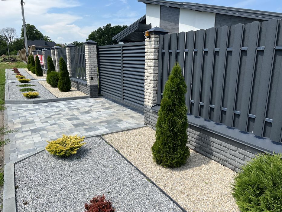 Продам будинок на Спартака біля Дендропарку.