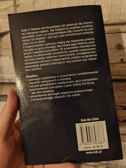 Jak żyć z cukrzycą. Poradnik rodzinny -  Julie V. Watson