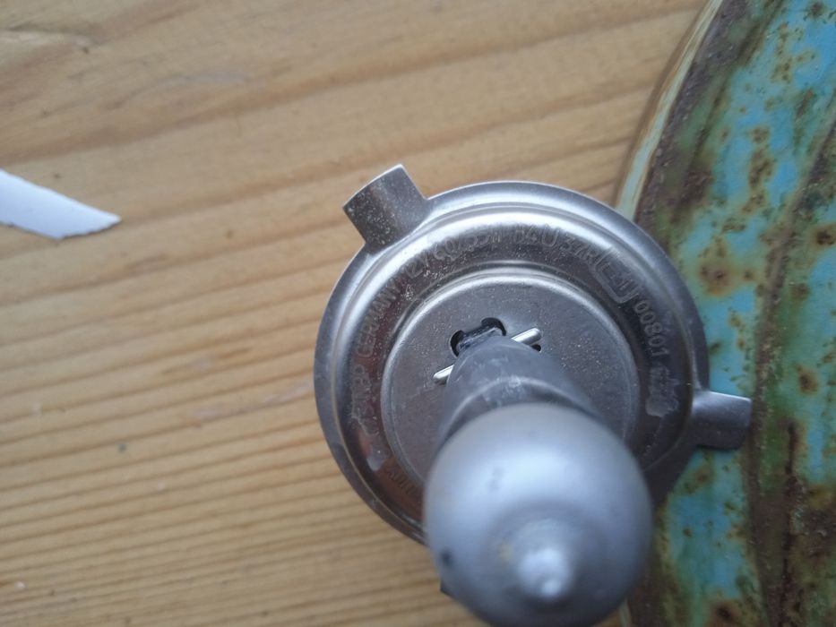 Лампочка галогенна H4 U37R OSRAM Bilux 64193 NBP Germany 60/65Watt 
За