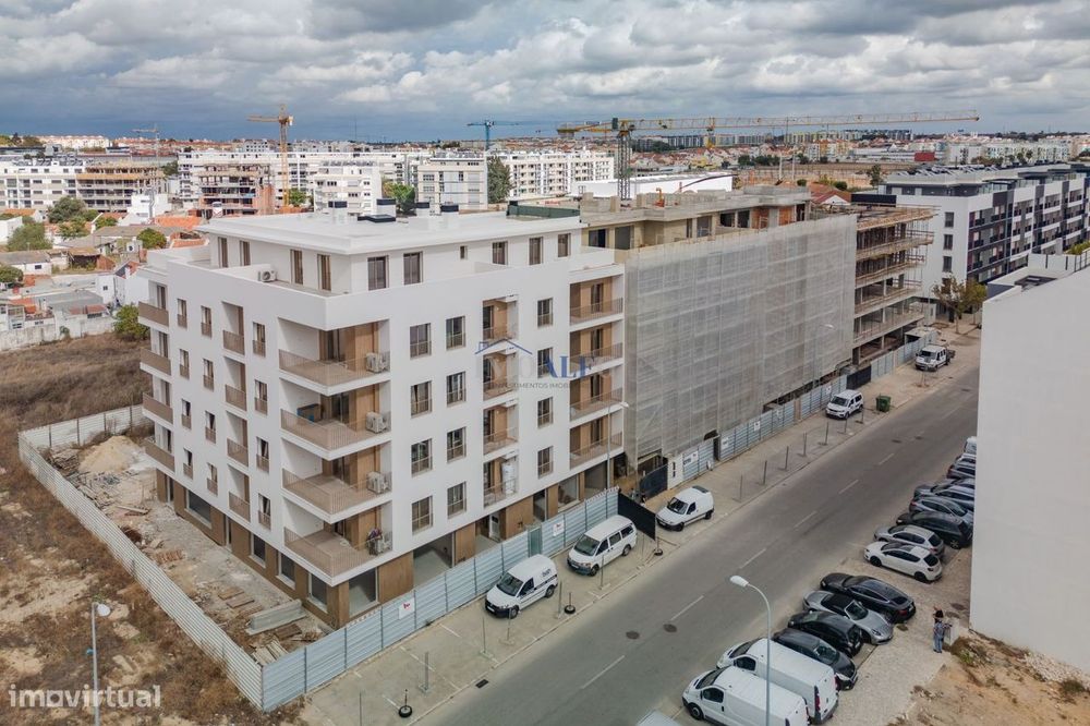 Apartamento T2 Novo com terraço no Montijo, junto a transportes