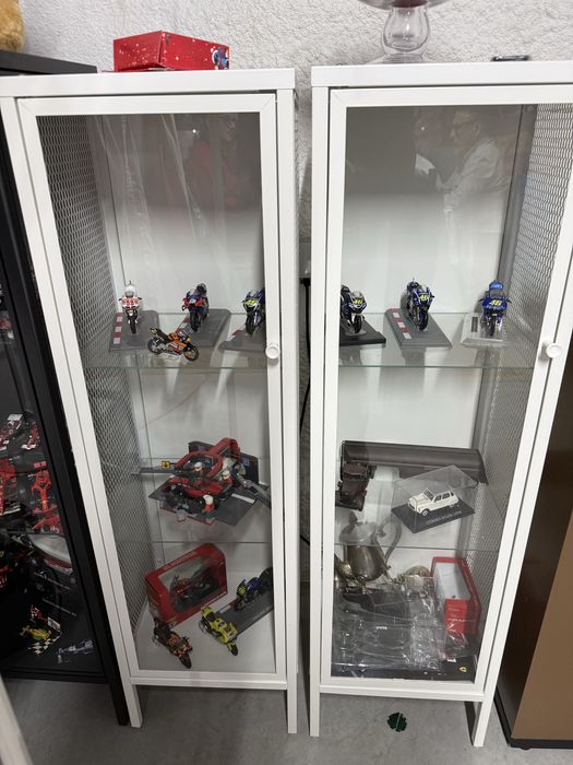 2 Vitrines IKEA em bom estado