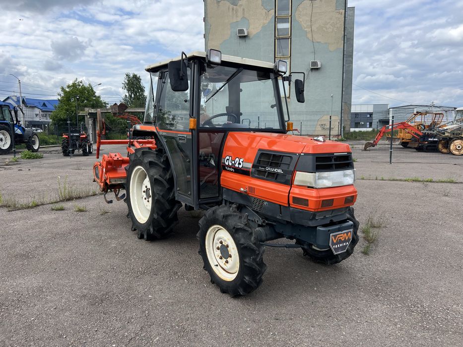 Трактор з кабіною Kubota GL25 CAB! БУ японський трактор Кубота