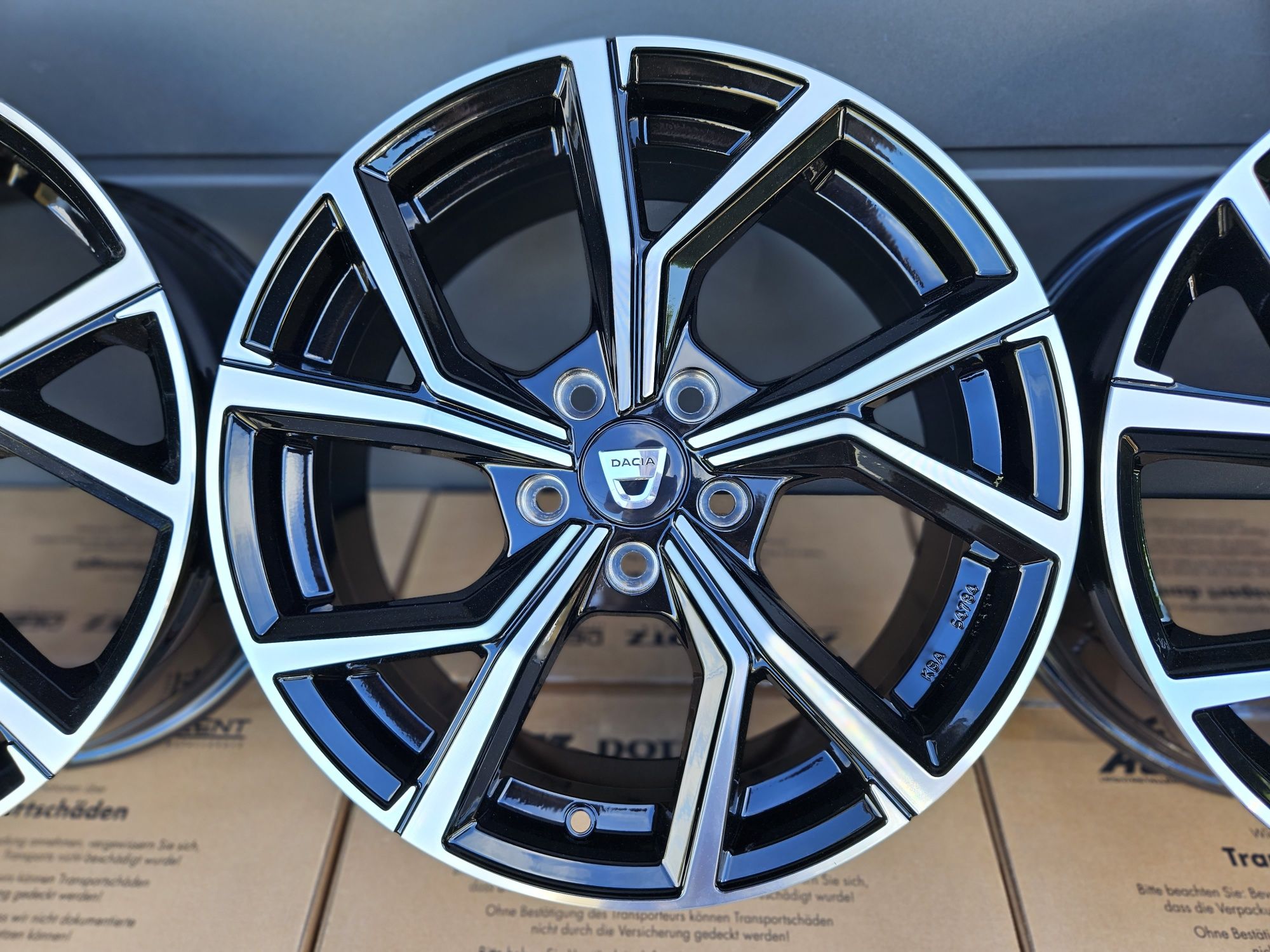 Dacia Duster 16 " Nowe Felgi 5x114,3 Czarne Alufelgi Daster