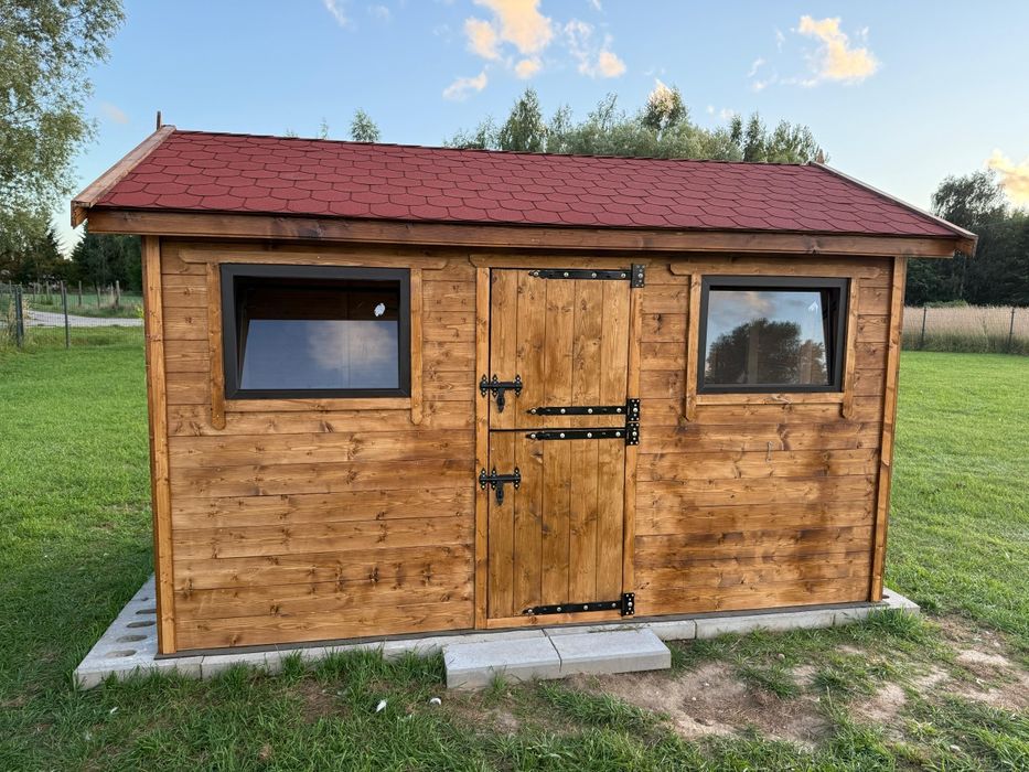 Stajnia 3.5 x 2 koziarnia, alpaki, kuce