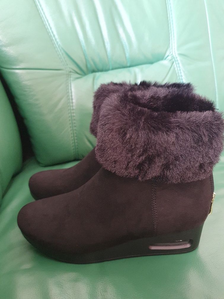 Buty damskie DKNY