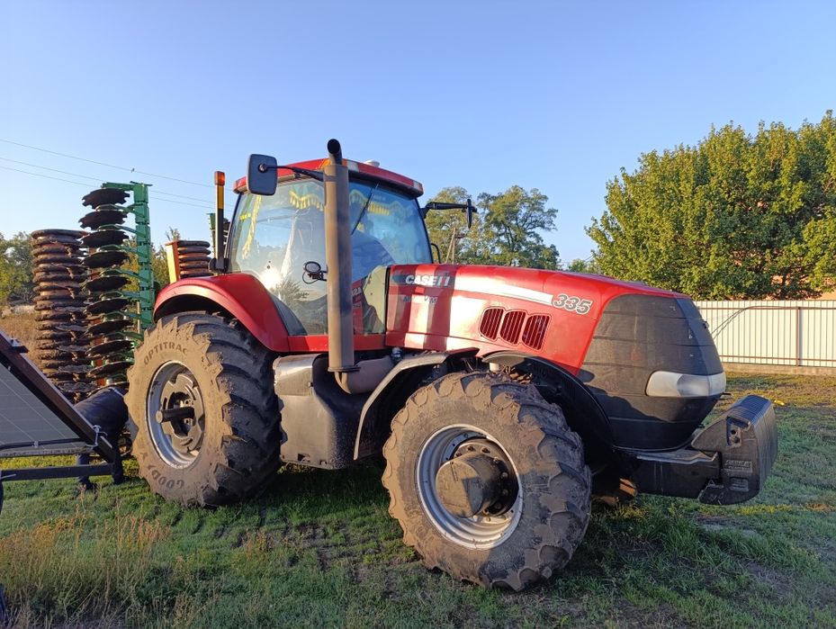 Продам трактор Case 335