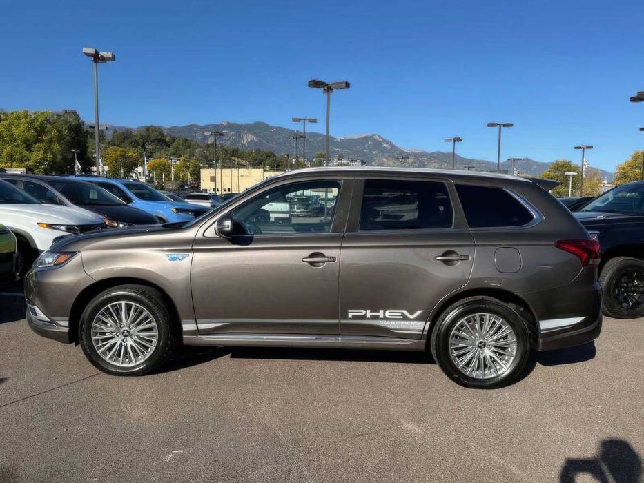Mitsubishi Outlander PHEV GT      2019