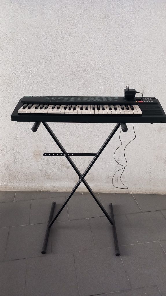 Órgão YAMAHA muito estimado