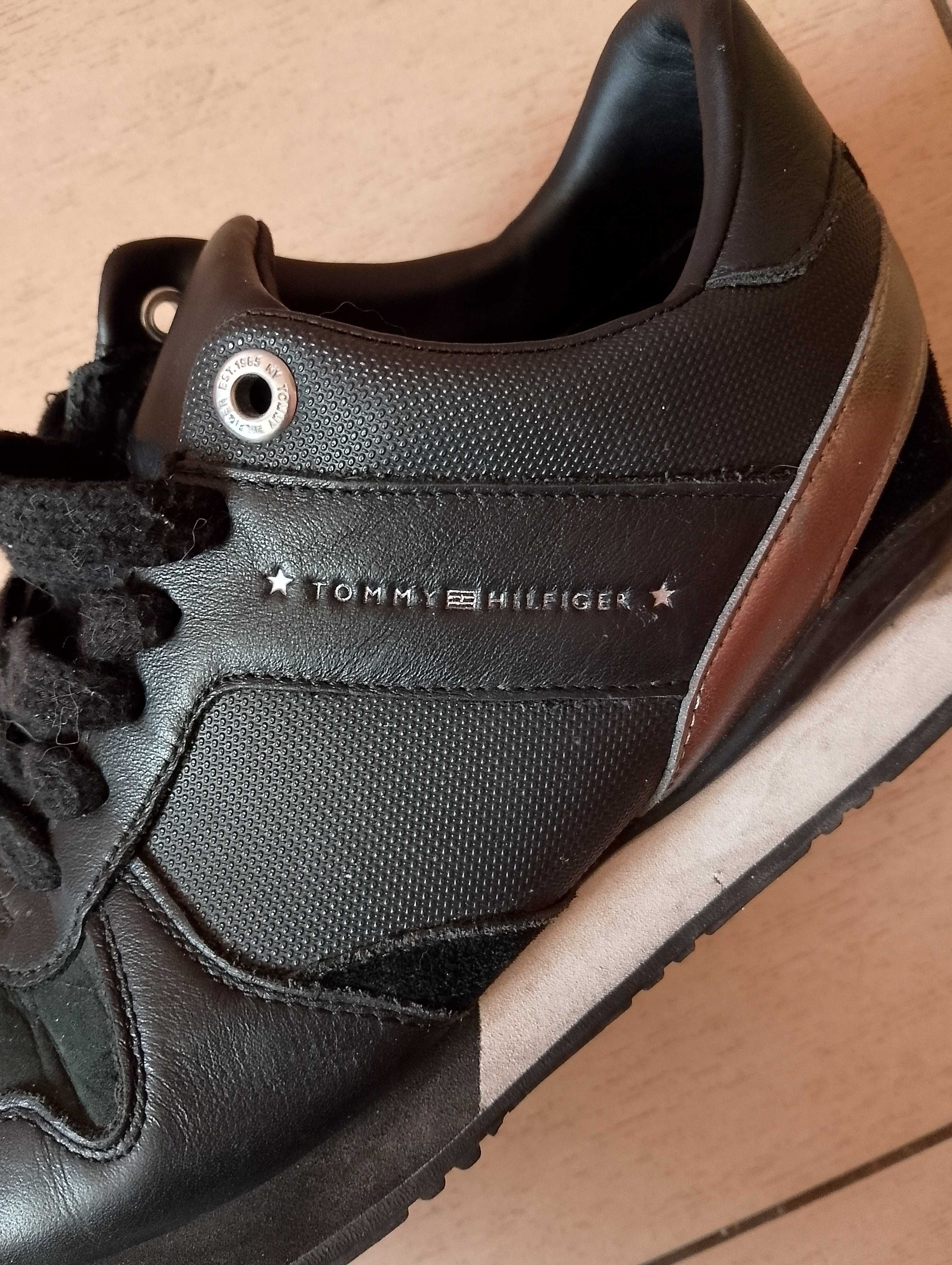 TOMMY HILFIGER. Adidasy damskie.